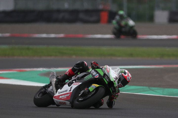 Δύο νεκροί αναβάτες και ένας σοβαρά τραυματίας σε δυστύχημα στο Βρετανικό Πρωτάθλημα Superbikes