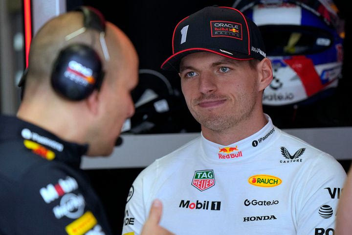 Φερστάπεν: “Ίσως να κάνουμε 4 πιτ-στοπς, ή να πετάμε μπανάνες σαν το Mario Kart”