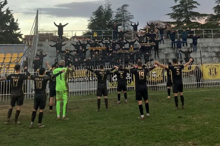 Γ’ Εθνική: Η Αναγέννηση Καρδίτσας κατέκτησε το πρωτάθλημα και πανηγύρισε την άνοδο στη Super League 2