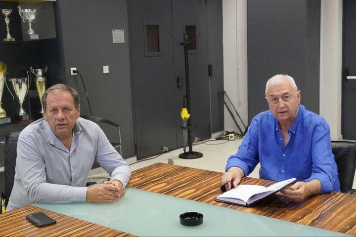 ΑΕΚ Betsson: Μάκης Αγγελόπουλος και Σάκοτα συναντήθηκαν και μίλησαν για τον προγραμματισμό της νέας σεζόν