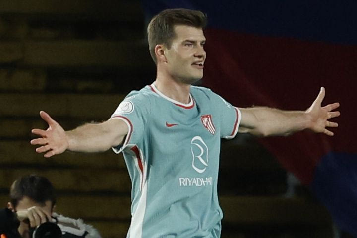 Ατλέτικο – Σοσιεδάδ 4-0: Σαν ταύρος σε υαλοπωλείο, ο Σέρλοτ χτύπησε τέσσερις φορές και έδωσε στους Ροχιμπλάνκος τη νίκη