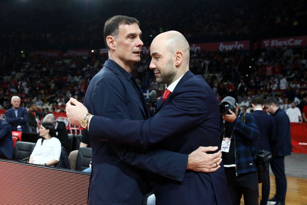 Ο Γιώργος Μπαρτζώκας με τον Βασίλη Σπανούλη