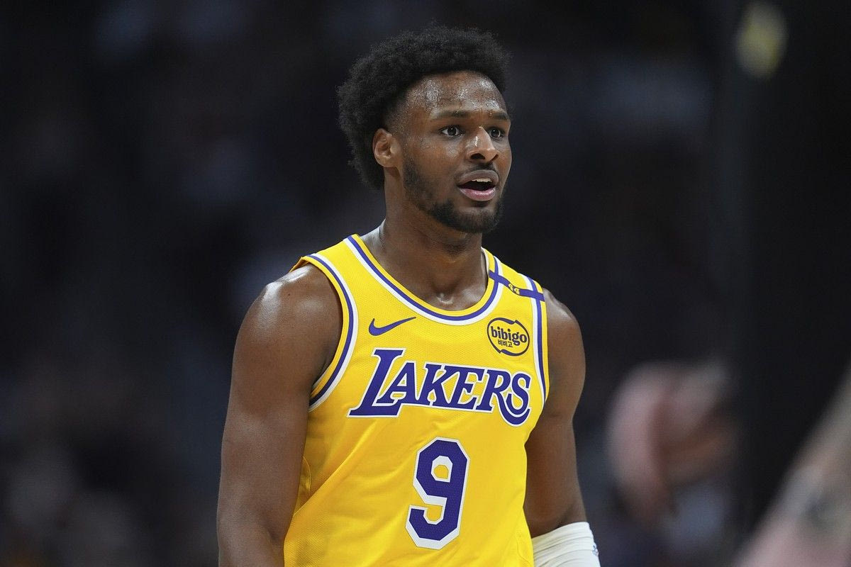 Ο Μπρόνι Τζέιμς