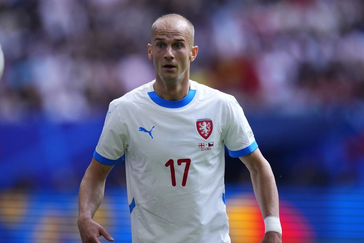 Ο Τσέρνι με τη φανέλα της εθνικής Τσεχίας