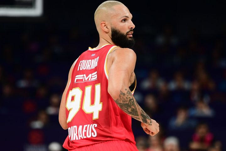 Φουρνιέ: “Γιατί θέλετε τόσο πόλυ να δείτε την Ισπανία να αποκλείεται;”