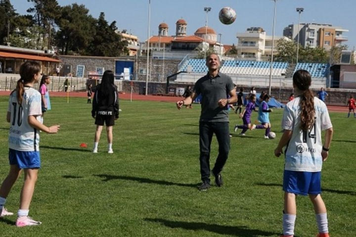 Με τον Άγγελο Μπασίνα και τη συμμετοχή 180 κοριτσιών διεξήχθη με απόλυτη επιτυχία το φεστιβάλ ποδοσφαίρου FWFC στην Αλεξανδρούπολη