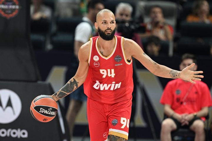 Ο Εβάν Φουρνιέ στην κάμερα του SPORT24: “Θα δώσουμε ό,τι έχουμε για να κλείσουμε τη σεζόν με τίτλο”