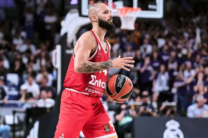 Ολυμπιακός: Ο Φουρνιέ αναδείχθηκε MVP των Game 4 των playoffs της EuroLeague