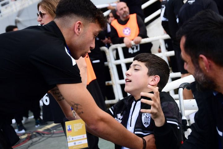 Τελικός Κυπέλλου Ελλάδας, ΟΦΗ – Ολυμπιακός: Ο μικρός Γιάννης στο ΟΑΚΑ για τον τελικό των Κρητικών κόντρα στους Πειραιώτες