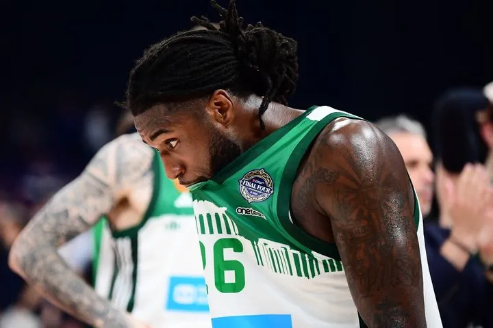 Οπαδοί ΠΑΟΚ, τροχαίο Ρουμανία: Το μήνυμα του Ματίας Λεσόρ