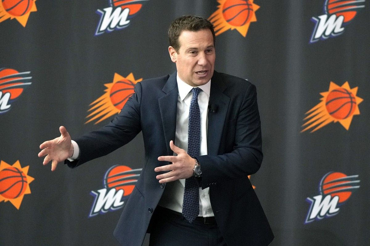 Ο ιδιοκτήτης των Σανς, Ματ Ίσμπια