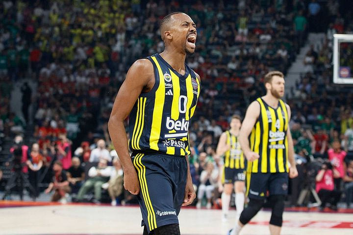 Ο Έρικ ΜακΚόλουμ στο SPORT24: “Ήταν κλειδί να ακολουθήσουμε τον Ναν και να κάνουμε δύσκολα τα πράγματα για τον Παναθηναϊκό”