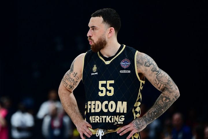 Final Four 2025: Τα συγχαρητήρια του Τζέιμς στην πρωταθλήτρια Ευρώπης, Φενέρμπαχτσε