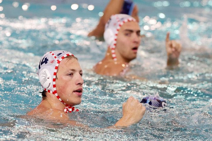 Ολυμπιακός – Απόλλων Σμύρνης 13-8: Οι ερυθρόλευκοι άφησαν πίσω τους το πρώτο προβληματικό οκτάλεπτο και έκαναν το 1-0 στην ημιτελική σειρά
