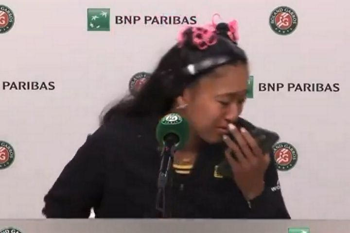 Η Ναόμι Οσάκα λύγισε στο Παρίσι, ξέσπασε σε δάκρυα μετά τον αποκλεισμό από τη Μπαντόσα