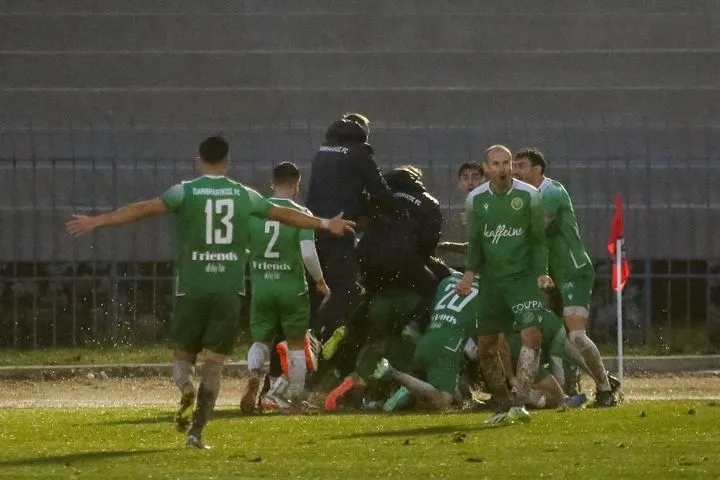 Επικό τρολάρισμα του Πανθρακικού στην Άρσεναλ: “Δεν είναι για όλους η Παρί Σεν Ζερμέν”