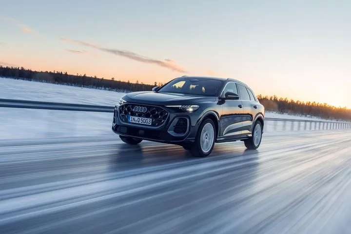 Το Audi Q5 συνεχίζει την επιτυχημένη πορεία του ως ένα πραγματικά πολυδιάστατο SUV μοντέλο