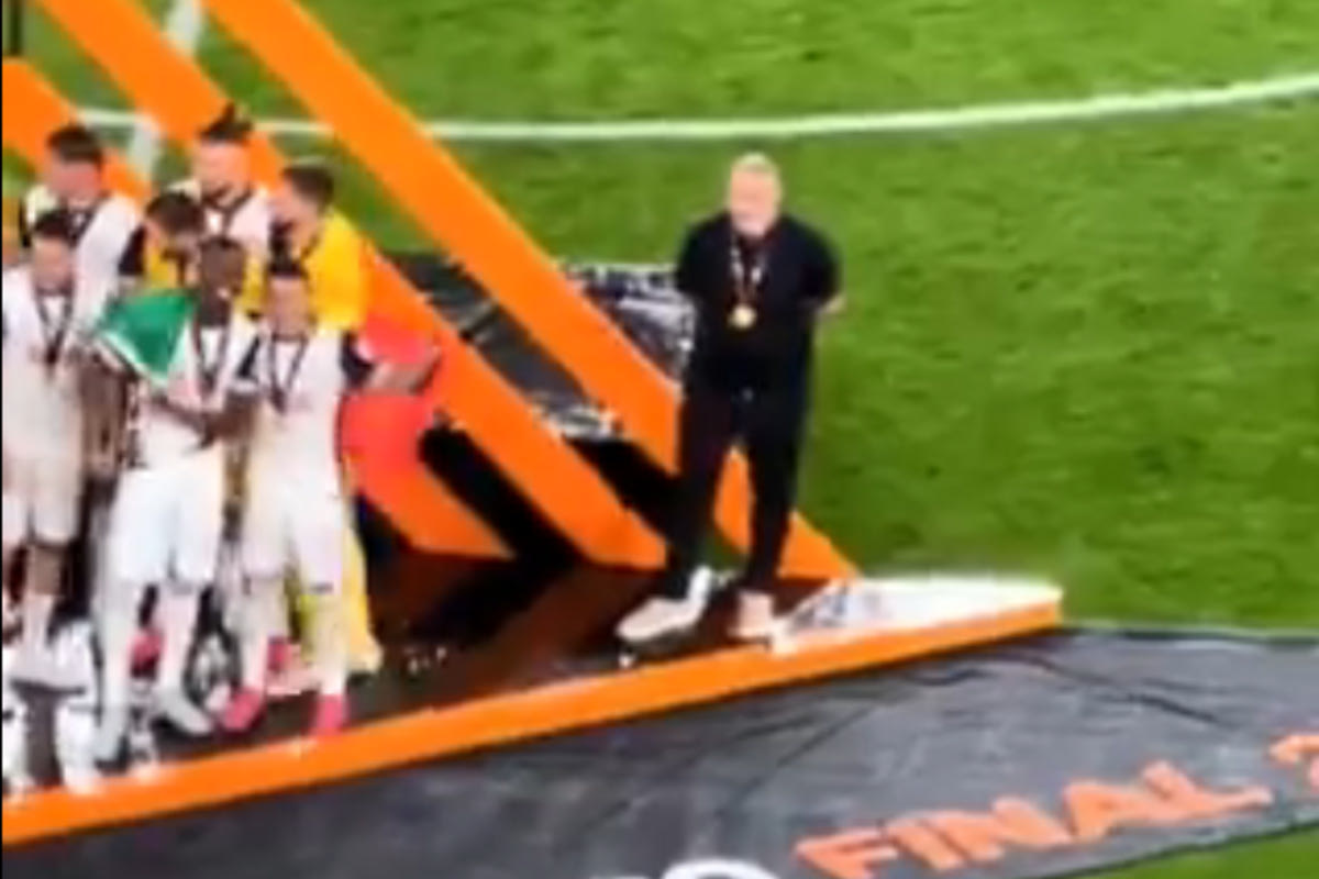 Ο Ποστέκογλου