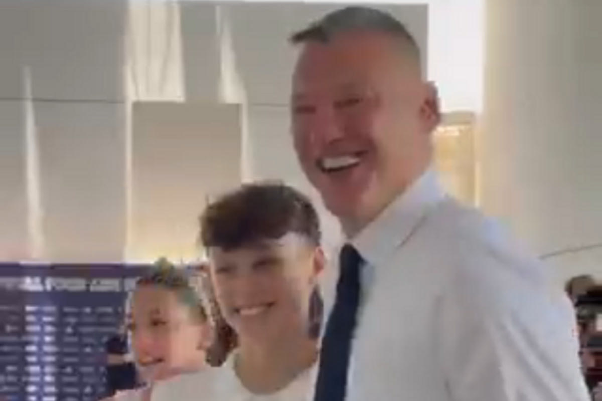 Ο Σάρας Γιασκεβίτσιους με τον γιό του