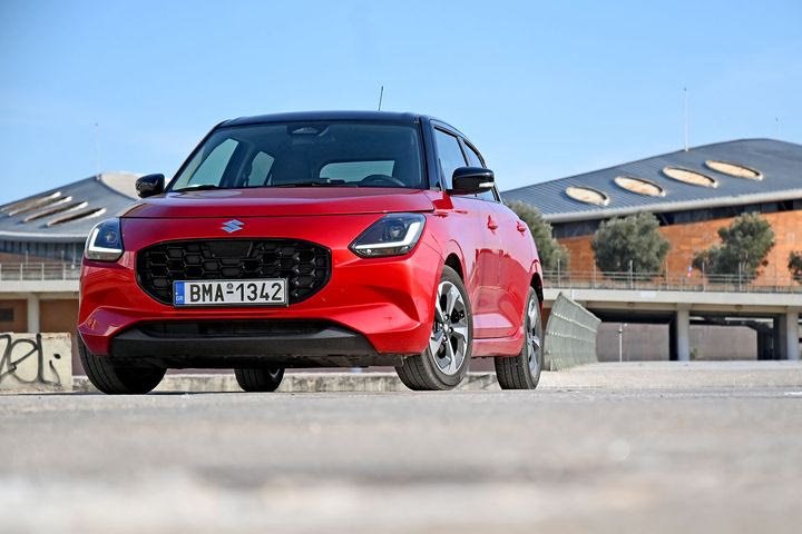 Δοκιμή του νέου Suzuki Swift με το αυτόματο κιβώτιο CVT για περισσότερη άνεση στην πόλη