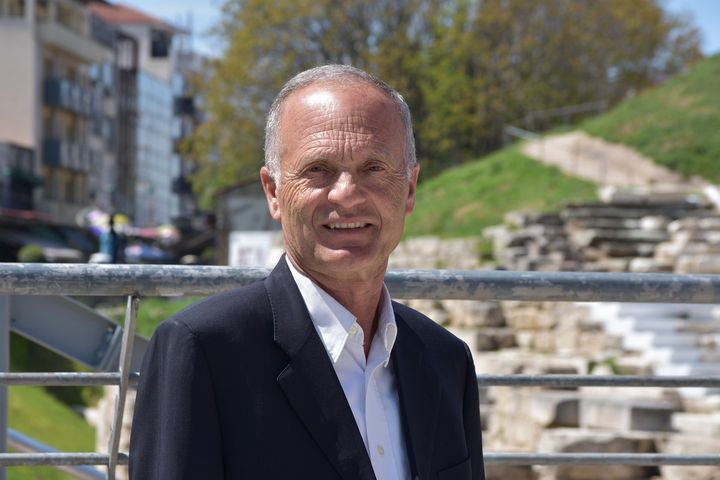 Ο Μιχάλης Ζιώγας στο SPORT24: “ΑΕΛ σημαίνει να σε ακολουθεί παντού ο κόσμος, το 88′ ήταν ένα θαύμα που θα μείνει στην αιωνιότητα”