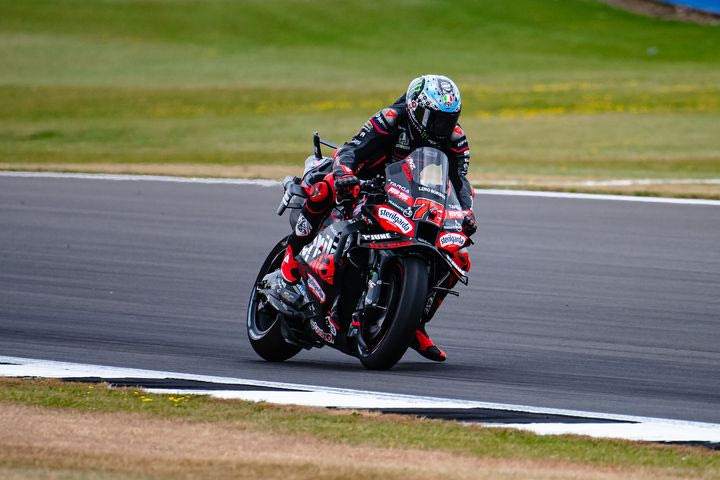 Νίκη-έκπληξη του Μάρκο Μπετσέκι και της Aprilia στη Βρετανία -Δείτε τα στιγμιότυπα του αγώνα