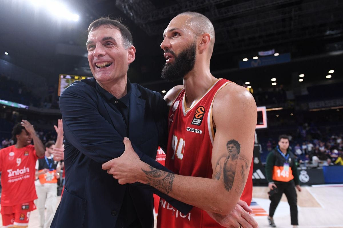 Οι Γιώργος Μπαρτζώκας και Εβάν Φουρνιέ