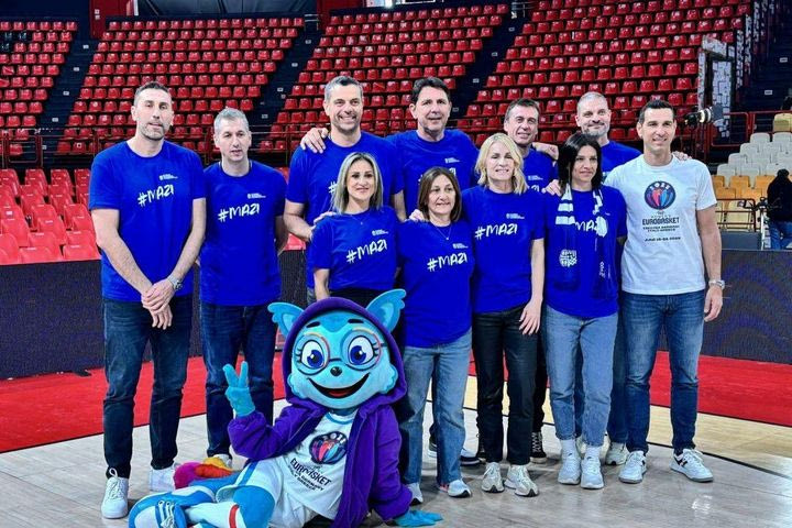 Εθνική Γυναικών: Το επικό VIDEO ενόψει του EuroBasket 2025 στο ΣΕΦ, με Διαμαντίδη, Ζήση, Μάλτση, Χαριστέα και άλλους θρύλους του ελληνικού μπάσκετ