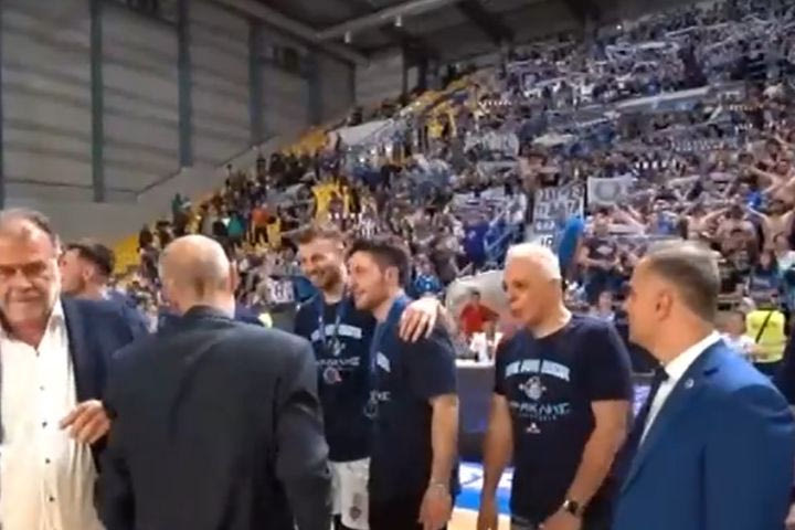 Ανατριχίλα από τους οπαδούς του Ηρακλή στην απονομή των μεταλλίων