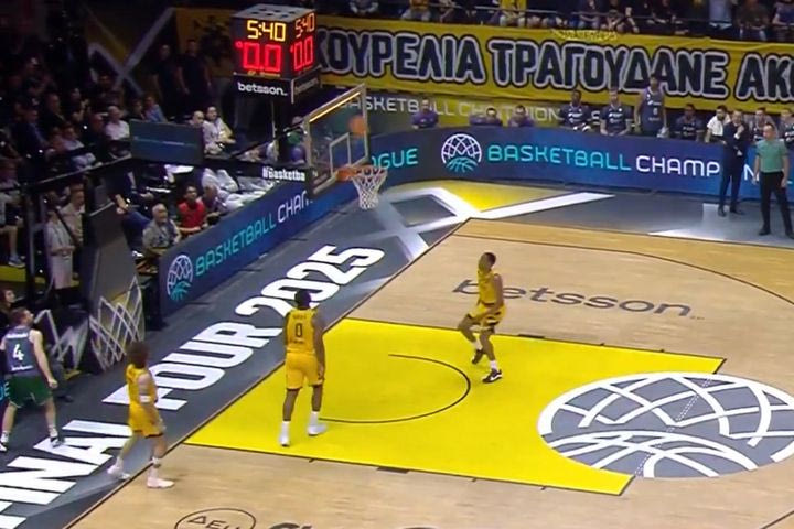 Το τρελό καλάθι του Καλινόσκι πίσω από την μπασκέτα