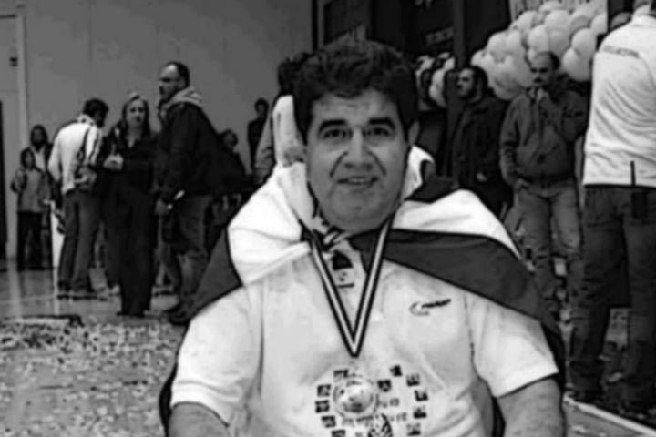 Πέθανε ο Άρης Κατσούρας