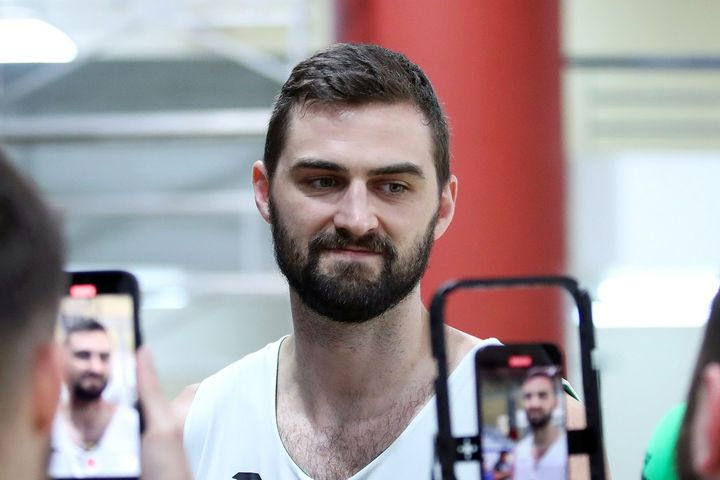 Κράβις: “Απέναντι σε οπαδούς όπως της ΑΕΚ θέλεις να παίζεις, ευγνώμων που το Final Four γίνεται εδώ”