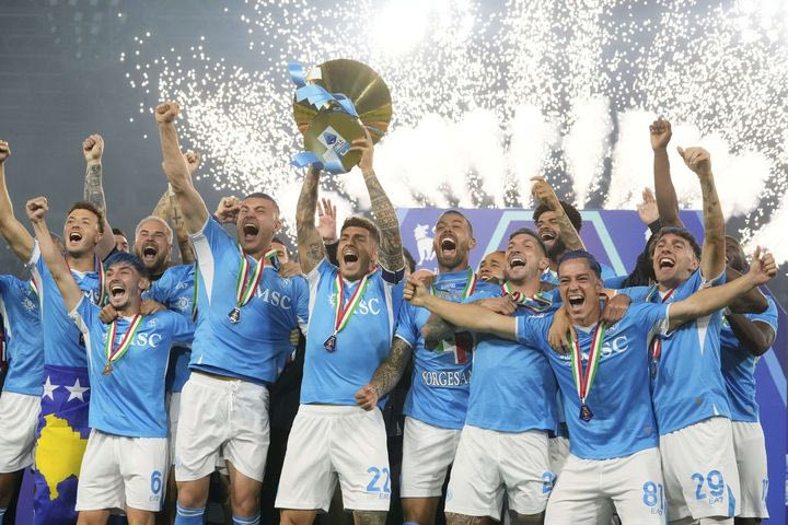 Serie A: Η “χρυσή βίβλος” του πρωταθλήματος Ιταλίας, πήρε το τέταρτο η Νάπολι