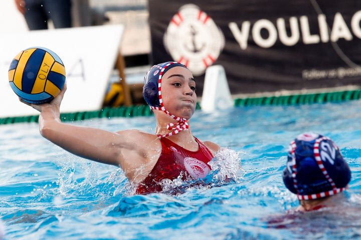 Βουλιαγμένη – Ολυμπιακός 8-10: Ήταν ψύχραιμες στο τέλος και οι Ερυθρόλευκες πήραν την πρώτη μάχη για το πρωτάθλημα