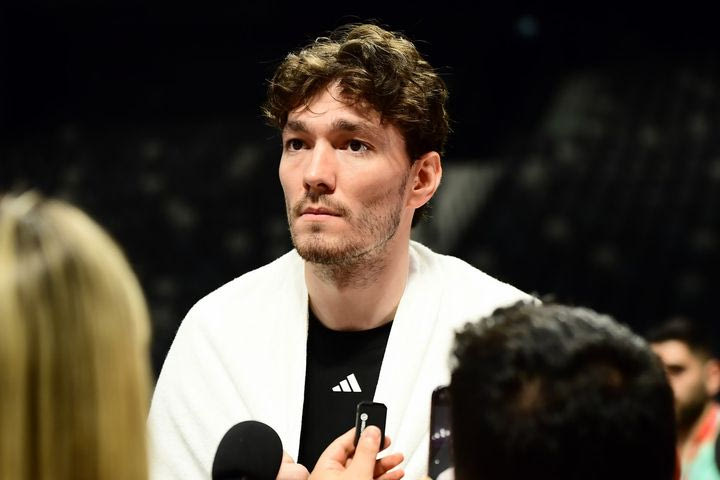 Final Four 2025, Όσμαν σε ερώτηση του SPORT24: “Δεν μίλησα με τον ΛεΜπρόν για να έρθει στο Άμπου Ντάμπι, είναι τραυματίας”