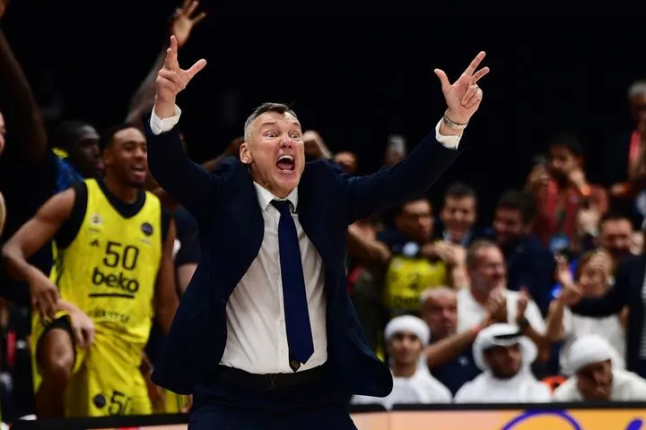 Final Four 2025: Ο Γιασικεβίτσιους θριάμβευσε στο Άμπου Ντάμπι και μπήκε στο κλειστό κλαμπ όσων έχουν κατακτήσει την EuroLeague και ως παίκτες και προπονητές