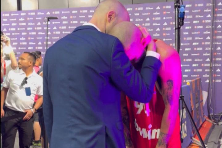 Final Four 2025, Ολυμπιακός – Μονακό: Ο Σπανούλης αγκάλιασε τον συντετριμμένο Φουρνιέ και τον παρηγόρησε