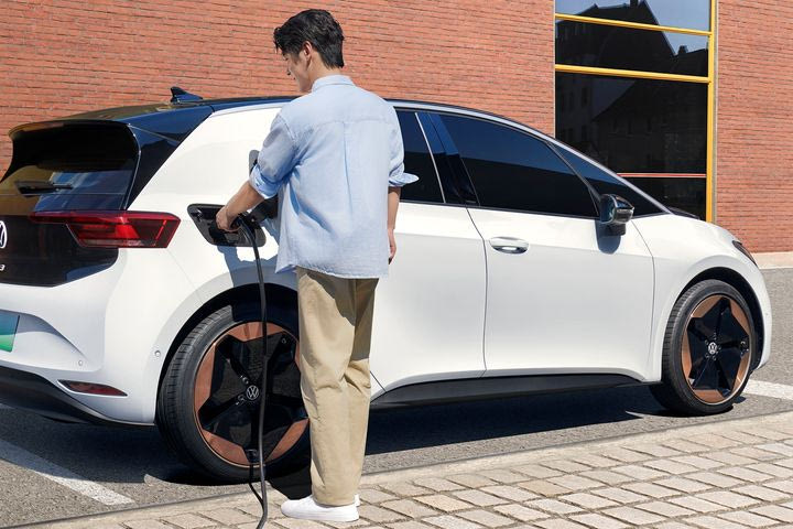 Πόσα ηλεκτρικά επιδοτήθηκαν στην Ελλάδα με το “Κινούμαι Ηλεκτρικά” μέχρι σήμερα