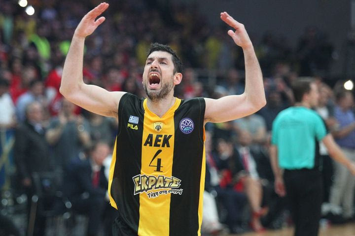 Το συγκινητικό μήνυμα της ΑΕΚ για τον Ξανθόπουλο: “Η άμεμπτος ηθική του και η ανείπωτη οξυδέρκειά του τον έκαναν ξεχωριστό”