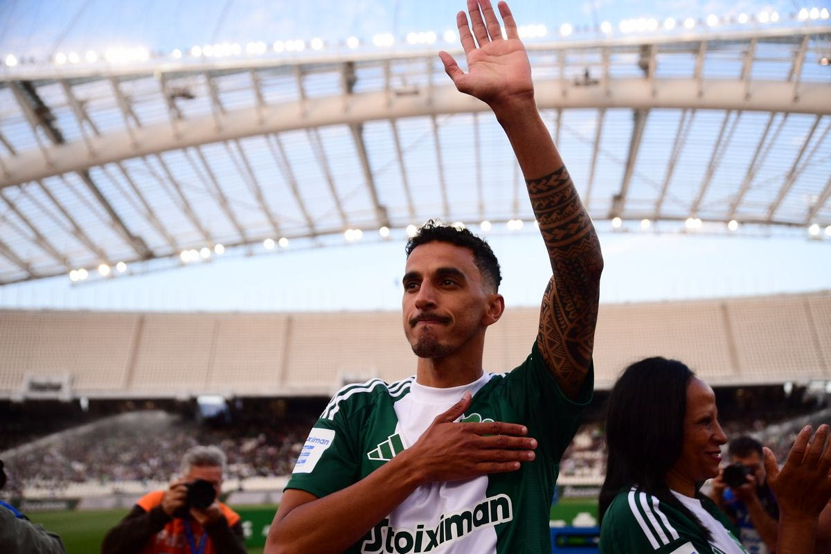 Συγκινημένος ο Κάρλος Ζέκα