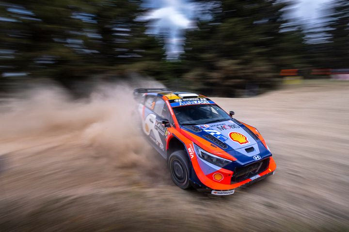 Χωρίς αντίπαλο ο Τάνακ τη δεύτερη ημέρα, πλησιάζει την πρώτη του νίκη στο Ακρόπολις