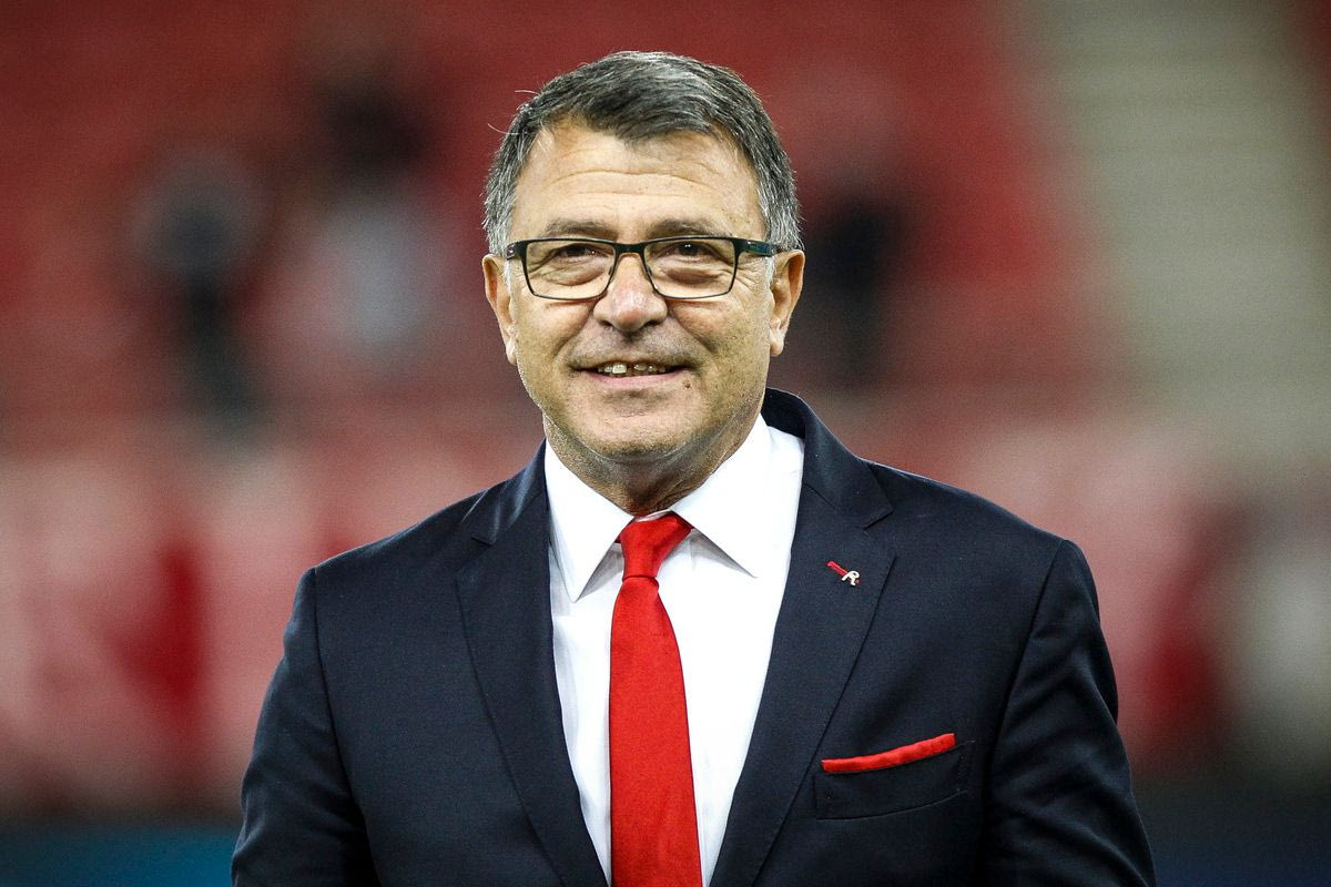 Ο Τάκης Λεμονής