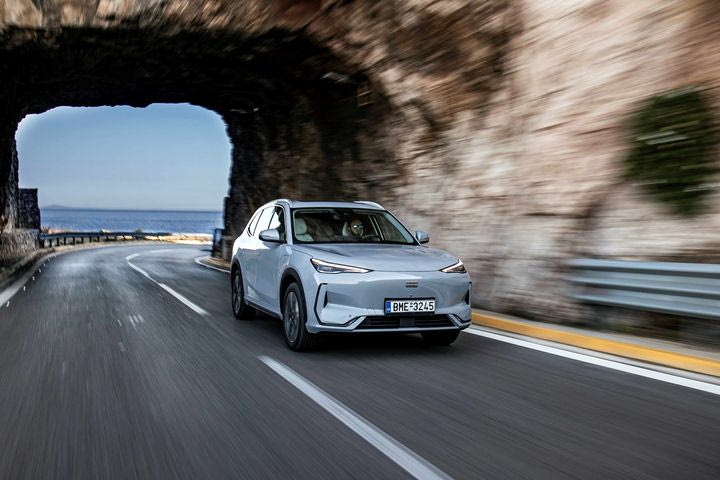 Πρεμιέρα του Geely EX5 στην Ελλάδα: Ένα νέο SUV που θέλει να επαναπροσδιορίσει την κατηγορία με τιμή- έκπληξη