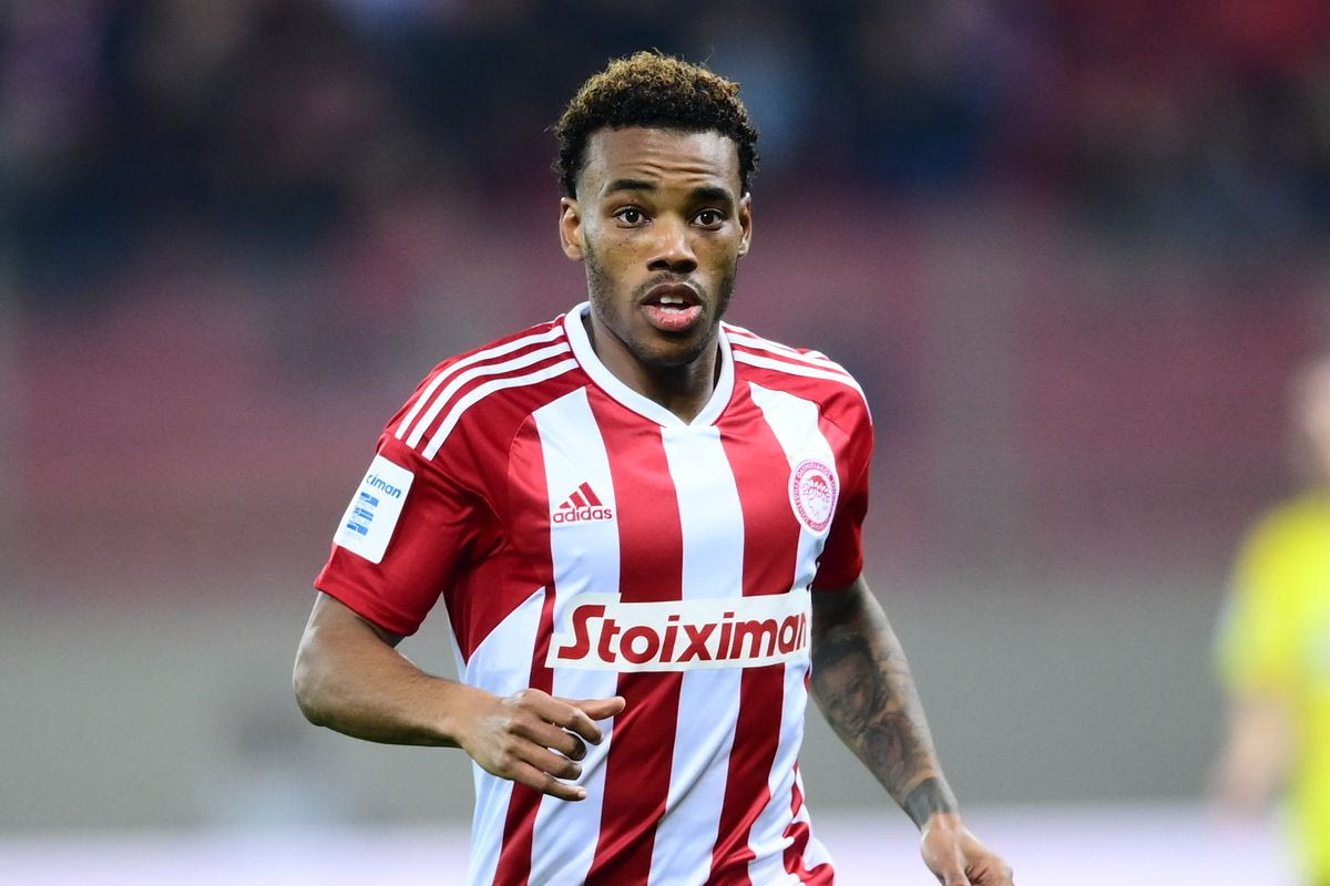 O Γκάρι Ροντρίγκες με τη φανέλα του Ολυμπιακού