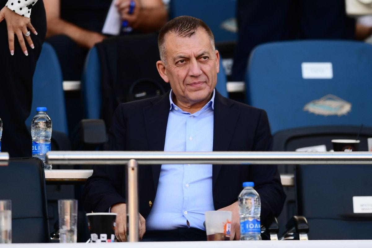 Ο Γιάννης Βρούτσης