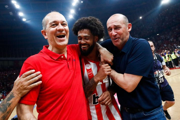 Ο Ολυμπιακός θριάμβευσε πριν από το rebuild και δεν πρέπει να ονειρεύεται “γκαλάκτικος”