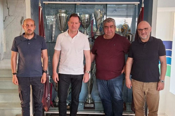 ΑΕΛ: Συνάντηση του Αχιλλέα Νταβέλη με τη διοίκηση της ερασιτεχνικής