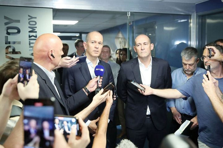 Αγγελόπουλοι για τη συνέχιση των τελικών: “Η βούληση της Κυβέρνησης είναι ξεκάθαρη, υπήρξαν κάποιες εντάσεις, αλλά στο τέλος συμφωνήσαμε”