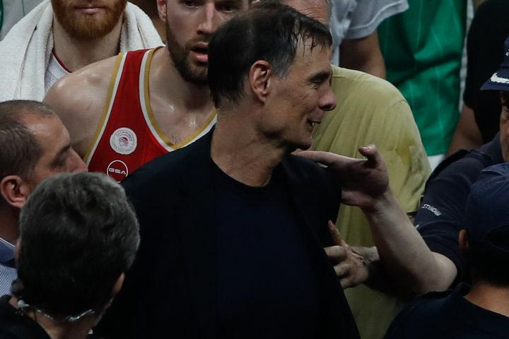 Καταγγελία Παναθηναϊκού για Μπαρτζώκα: “Επιτέθηκε φραστικά στους θεατές των court seats, χρησιμοποιώντας υβριστικές εκφράσεις”