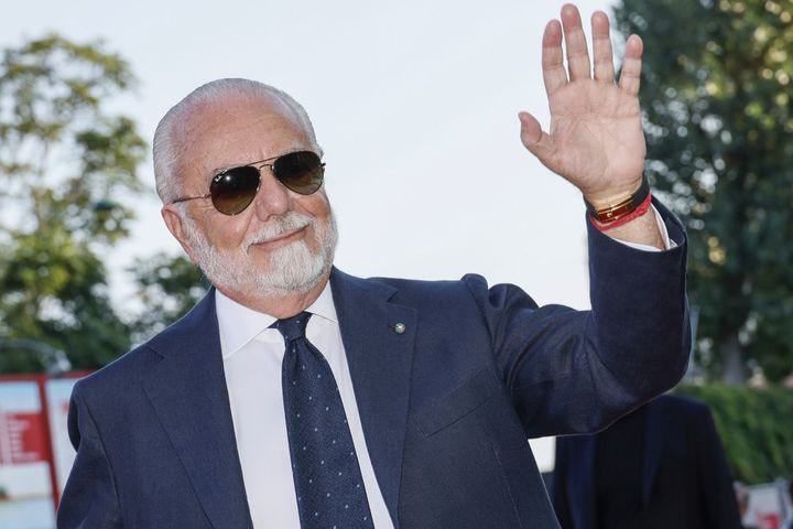 Ντε Λαουρέντις: “Ο Ντε Μπρόινε η πρώτη από τις πολλές μεταγραφές μας, στον Κόντε τα εύσημα για το σκουντέτο”